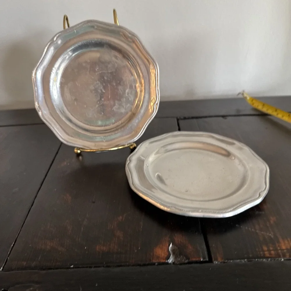 Vintage RWP Wilton Armetale Pewter Salad Bread Dessert‎ Plates Set Of 2.